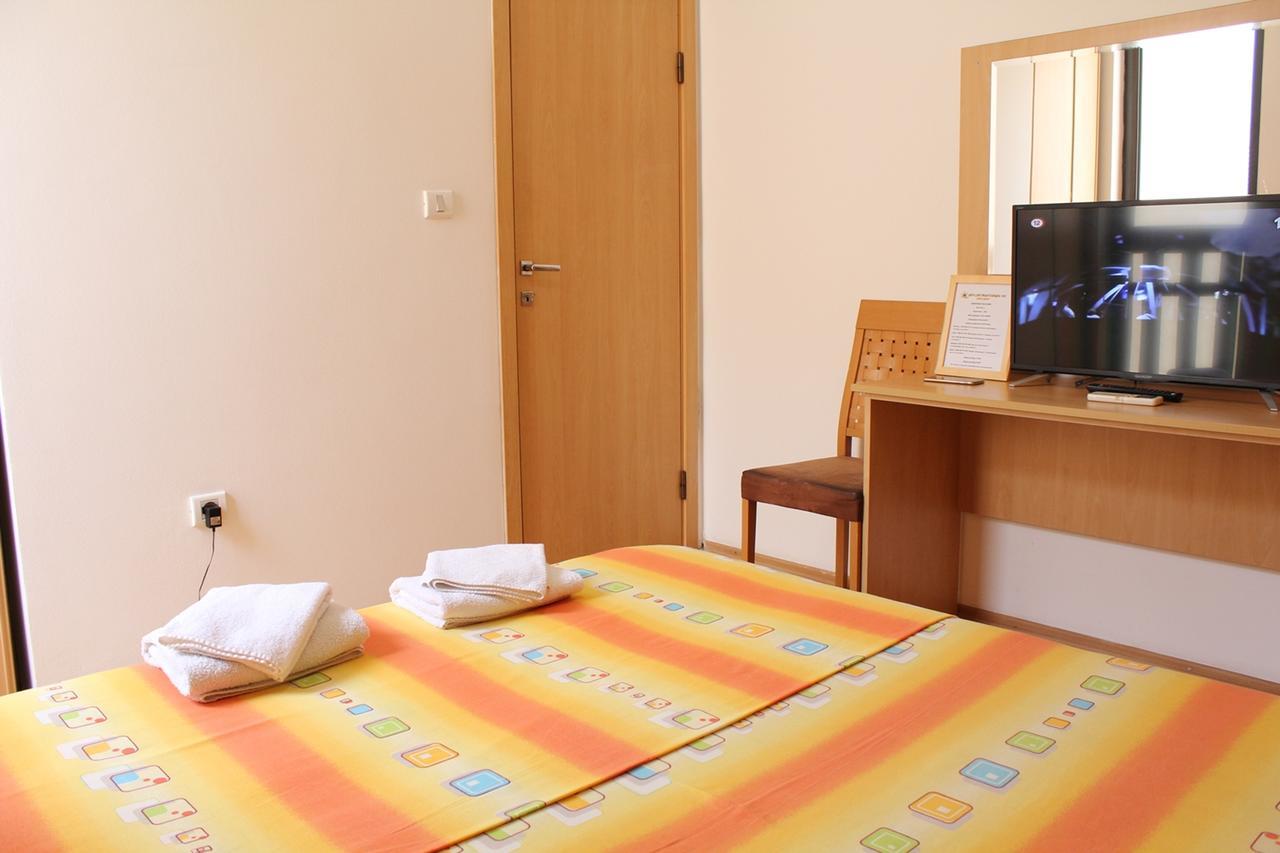 Apartments Mare Budva Rum bild