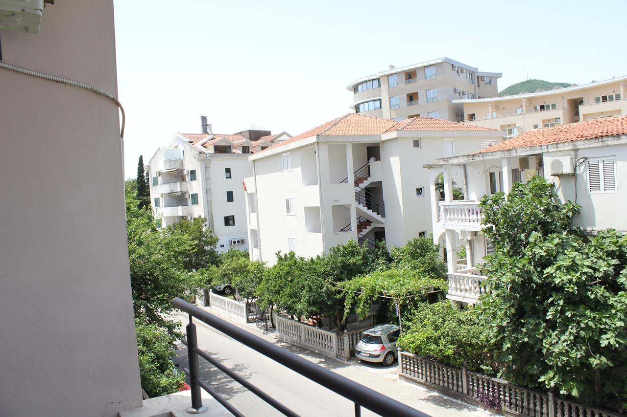 Apartments Mare Budva Rum bild