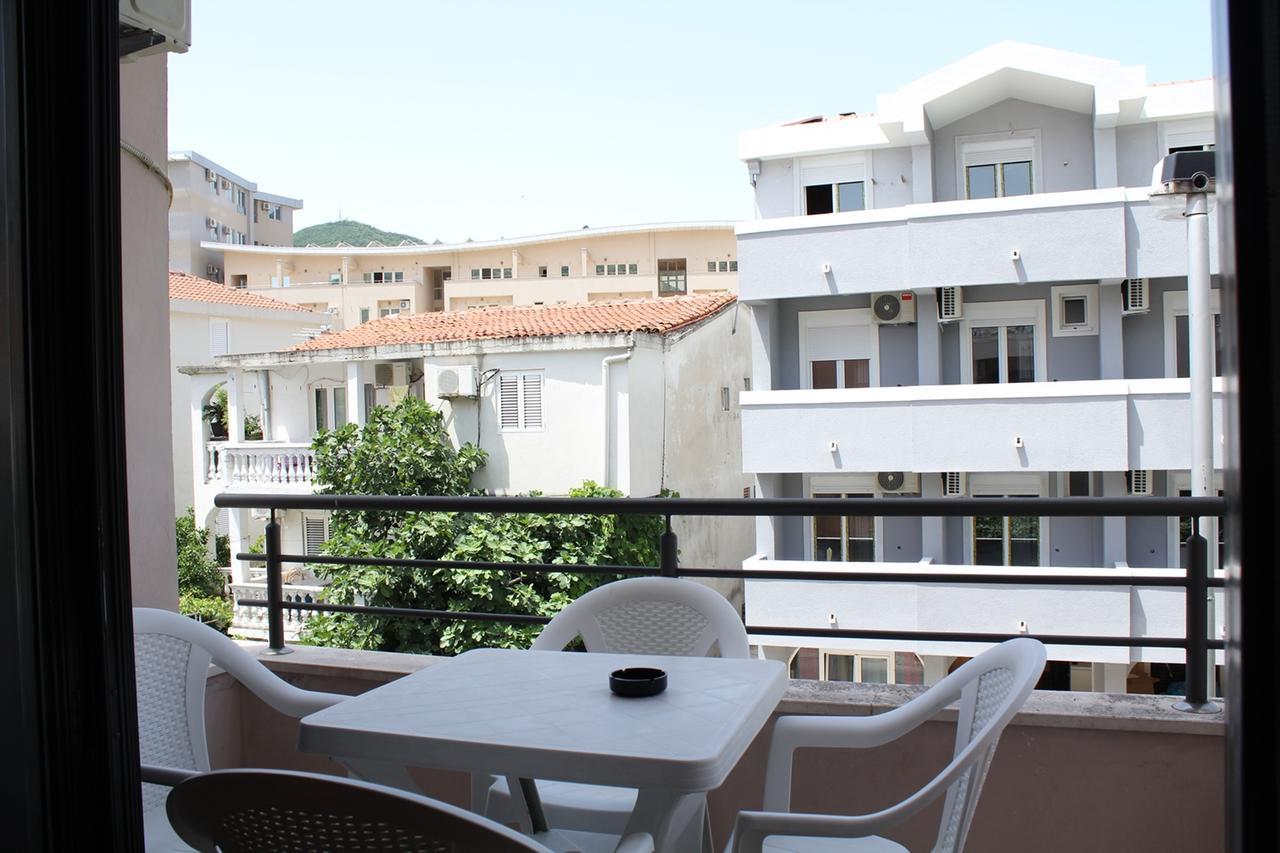 Apartments Mare Budva Rum bild