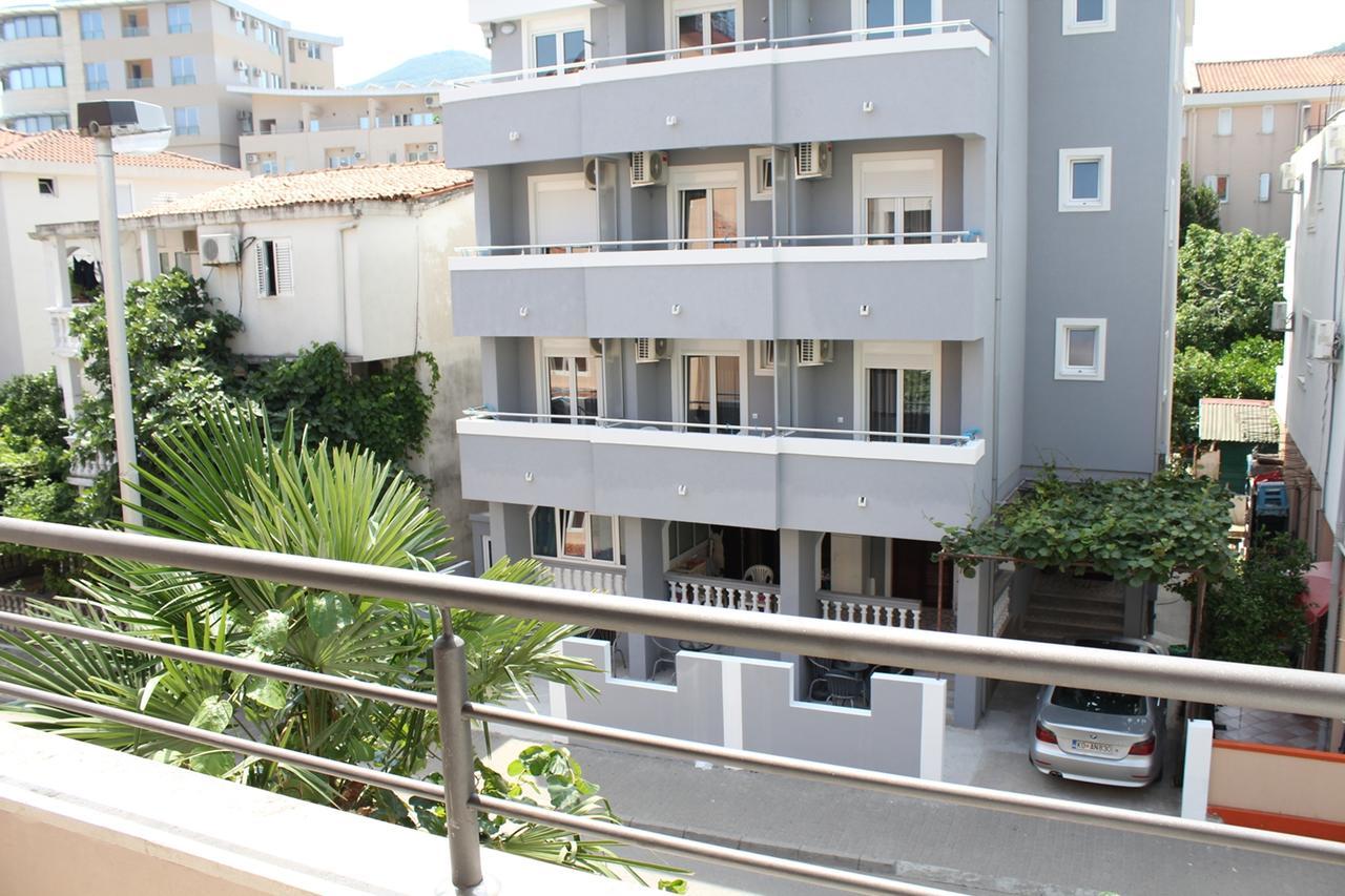 Apartments Mare Budva Rum bild
