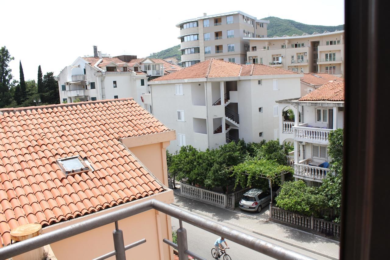 Apartments Mare Budva Rum bild